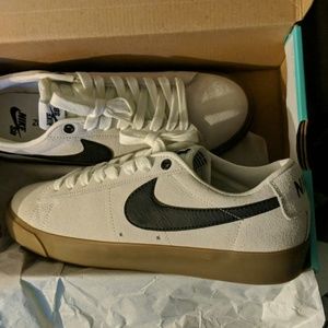 NIKE SB Blazer Low GT 8.5M US